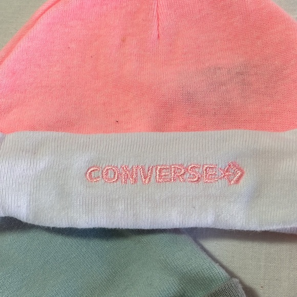 0-6M Converse hat bundle - Picture 3 of 3